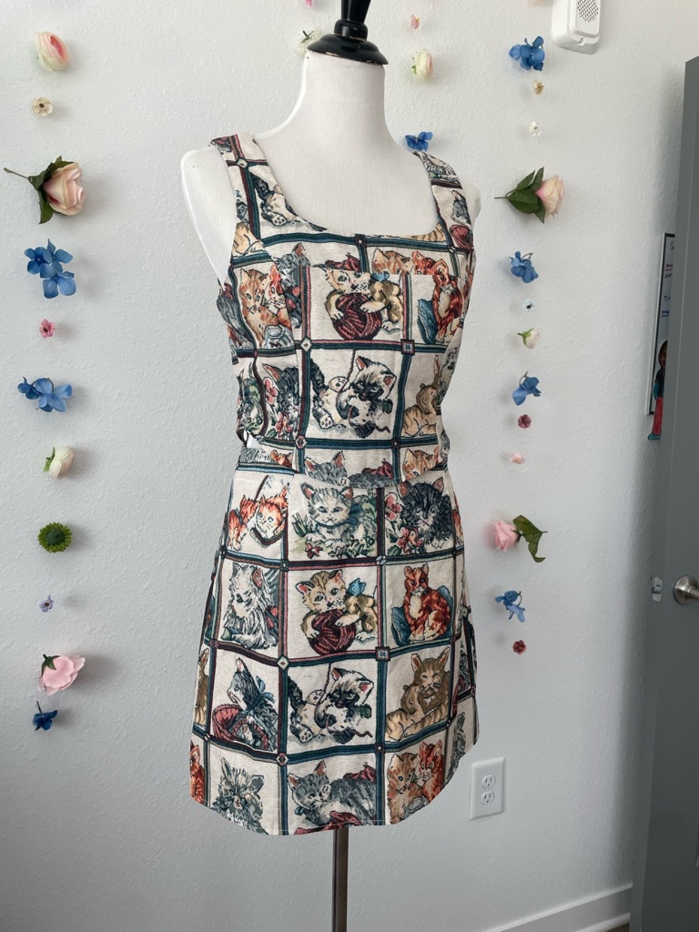 Cat Print Square Neck A-Line Dress in Cream and Multi - Picture 5 of 15
